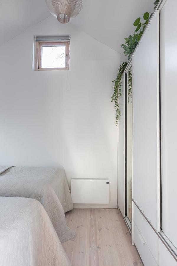 Sparkling Newly Built House Close To City & Nature Stockholm Exterior foto
